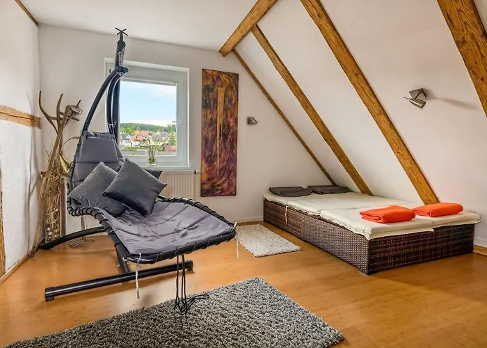 Grosses Ferienhaus Mit Sauna, Grill, Garten, Kaminofen