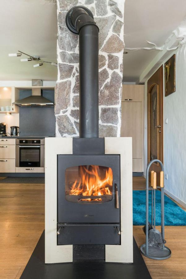 Apartment Grosses Mit Sauna, Grill, Garten, Kaminofen